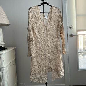 1970s Hand Crocheted Ladies V-neck Button-front Duster, ramie/cotton, Size L